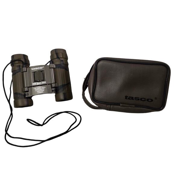 Tasco Binoculars 8 X 21 Camouflage 165BCR with Case Hunting Bird Sight Seeing - Picture 1 of 5